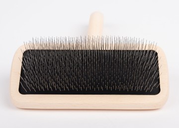 Chris Christensen Systems Karben III Slicker Brush Medium